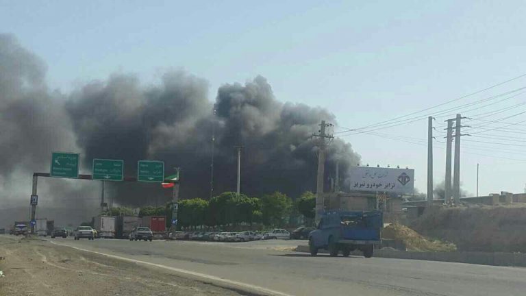 آتش سوزی گسترده در ایران خودرو تبریز!