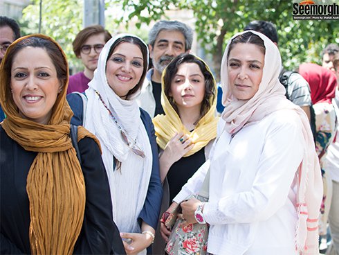 پاوه نژاد، حسین زمان و نازنین بیاتی در صف رای