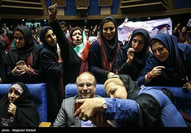 همایش بانوان حامی محمدباقر قالیباف! + تصاویر
