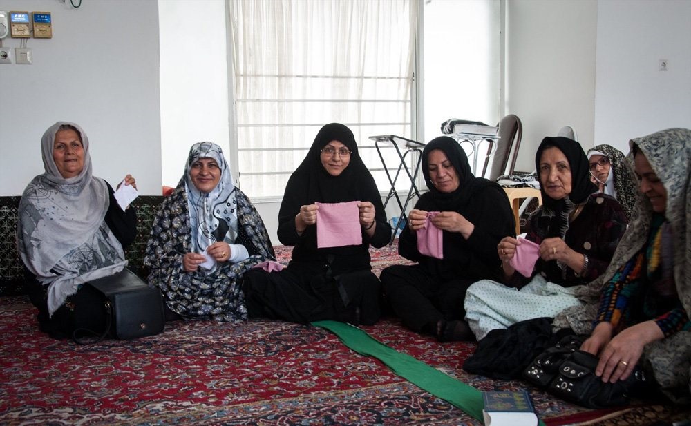 آیین دوختن کیسه مراد برای طلب حاجت از خدا! آیین دوختن کیسه مراد در شاهرود