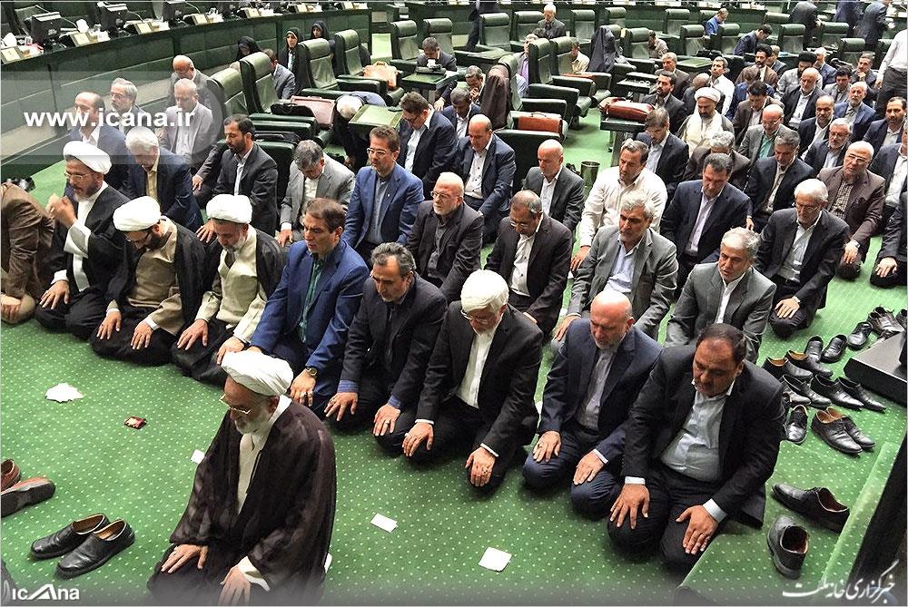 تصاویری متفاوت از صحن علنی مجلس در لحظه حمله تروریستی داعش به پارلمان صحن مجلس در لحظه حمله تروریستی