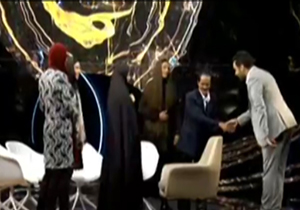 لحظه دیدار خواهران منصوریان با پدر در برنامه ماه عسل+ فیلم