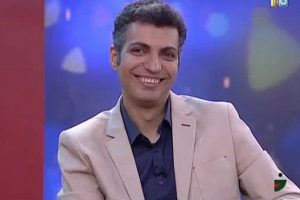 شباهت عجیب عادل فردوسی پور به برادرش!