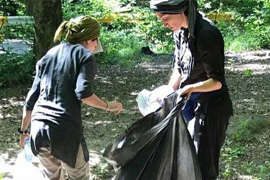 جمع آوری زباله توسط هدیه تهرانی در یکی از بوستان های تهران! جمع آوری زباله توسط هدیه تهرانی