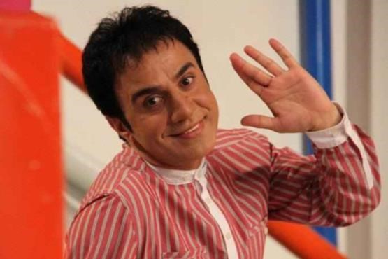 غافلگیرشدن عموپورنگ از دیدن خودروی ژیان در فنلاند!