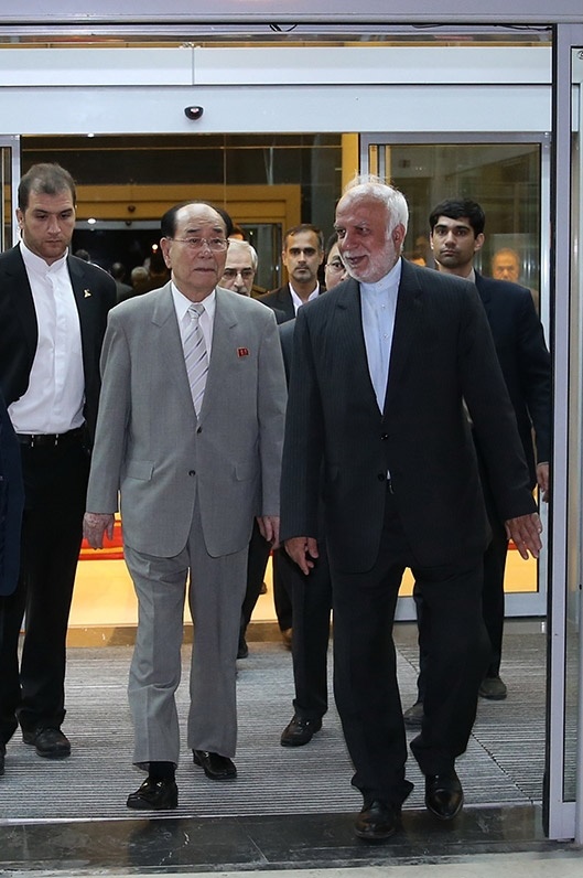 ورود هیات دیپلماتیک کرهشمالی به تهران برای شرکت در مراسم تحلیف ورود هیات دیپلماتیک کرهشمالی به تهران