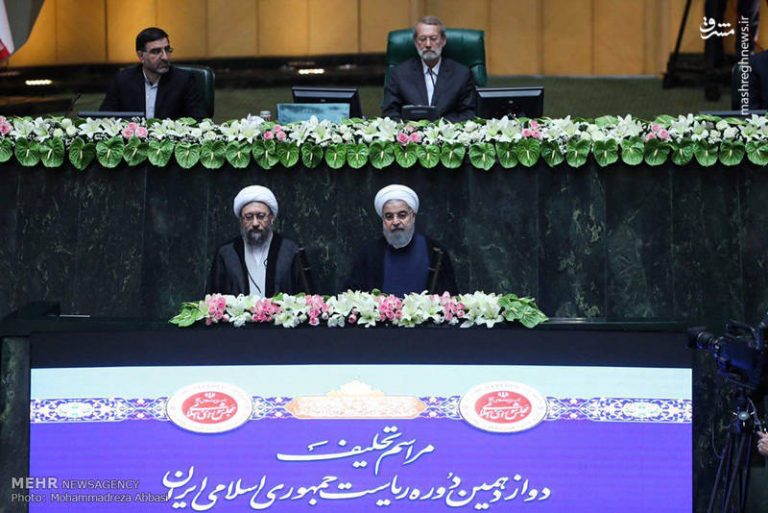 پوشش موگرینی در مراسم تحلیف روحانی