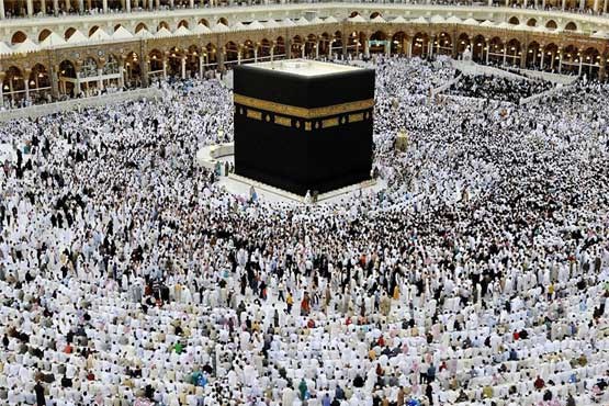 حضرت آیت الله خامنه ای در لباس احرام