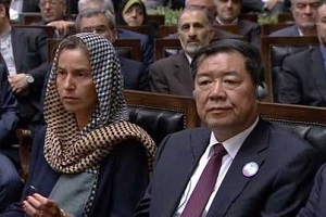 نوع پوشش و لباس مهمانان زن خارجی در مراسم تحلیف