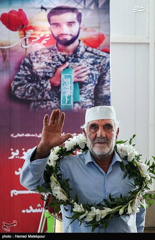بازگشت اولین کاروان حجاج ایرانی به کشور بازگشت اولین کاروان حجاج ایرانی