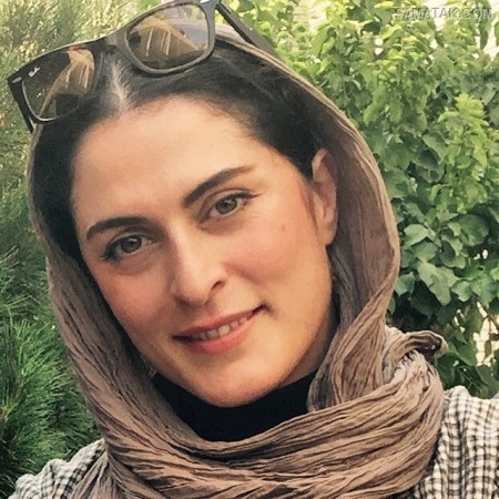 حرفهای خانم بازیگری که در دوران جوانی مقنعه می پوشید و پدرش خانواده را ترک کرد!