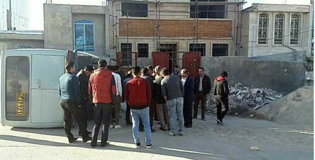 واژگونی مینی بوس دانش آموزان در یاسوج!