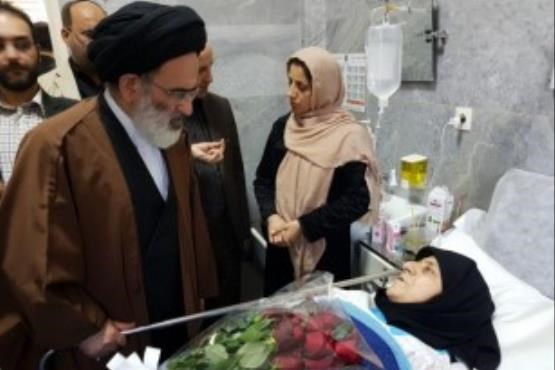 عیادت نماینده رهبر انقلاب از مصدومین زلزله کرمانشاه
