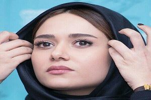سلفی متفاوت پریناز ایزدیار در کنار دریا