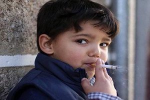 مراسم سیگار کشیدن کودکان