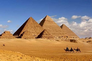 دیدار بلندترین و کوتاه‌ترین زن و مرد جهان در مصر!
