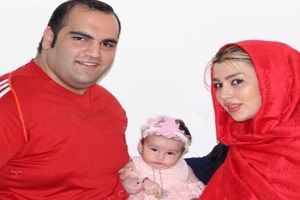 بهداد سلیمی و همسرش در کنار بهنام بانی خواننده مشهور