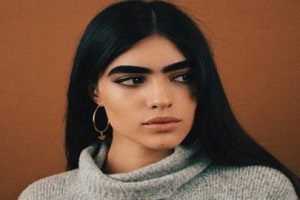 دختر مدلینگ 17 ساله با ابروهای جنجالی سوژه شد!