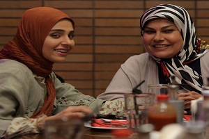 تیپ متفاوت لاله مرزبان بازیگر نقش آفرین سریال آنام