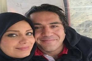 حرکت عاشقانه مانی رهنما با همسرش صبا راد در کنسرت!