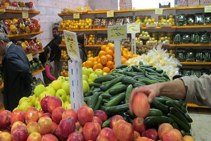 هر کیلو میوه در آستانه شب عید چند؟ +جدول