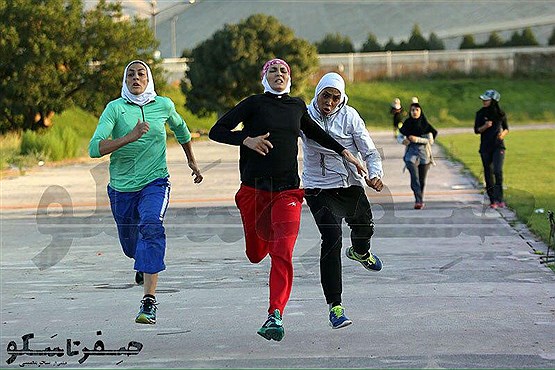 خواهران منصوریان سلفی خواهران منصوریان با روحانی