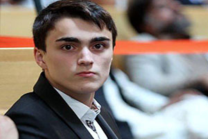 برگزاری مراسم عمامه گذاری سید احمد خمینی در حسینیه جماران