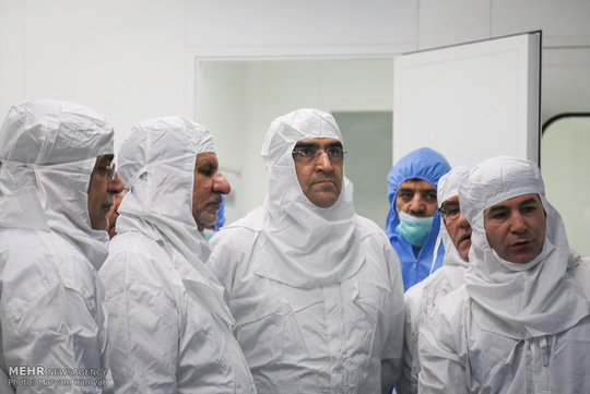 لباس اسحاق جهانگیری