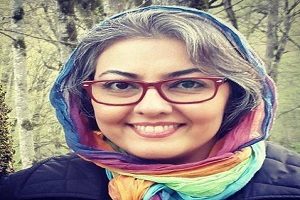آناهیتا همتی و پوشش متفاوت و نامتعارفش در یک تئاتر!!