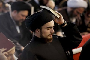 حضور چهره های سیاسی در مراسم احیاء شب بیست و یکم ماه رمضان