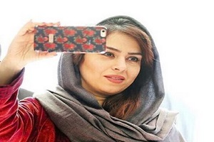 تینا پاکروان در کنار بهروز وثوقی و پرویز پرستویی در آمریکا !