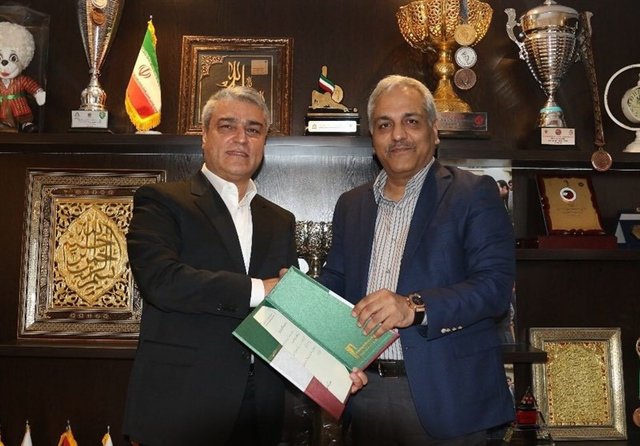 مهران مدیری هنرمند معروف