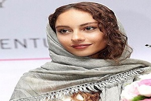 ترلان پروانه بازیگر زن معروف با لباس و حجابی کاملا متفاوت!!