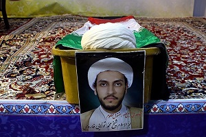 مراسم تشییع پیکر محمد تولایی طلبه مشهدی در تاسوعا!