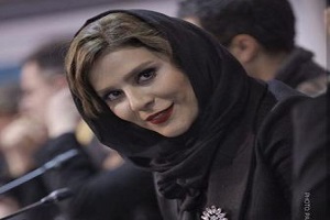 لباس عجیب صابر ابر و سحر دولتشاهی در مراسم رونمایی از کتاب!