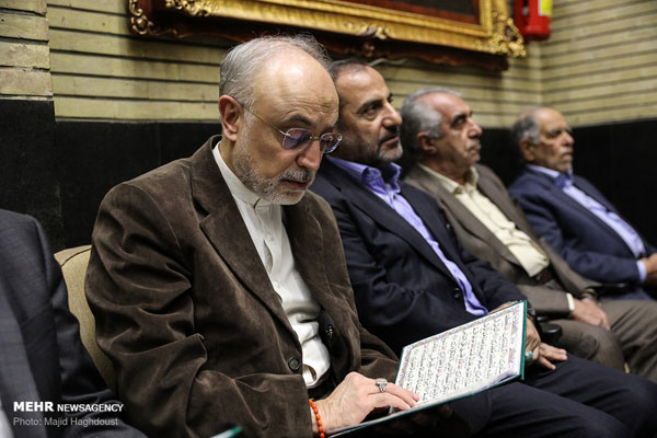 دکتر صالحی در مراسم ختم دکتر نوربخش مدیرعامل سازمان تامین اجتماعی