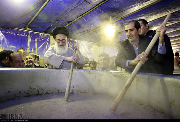 پخت آش نذری آش نذری در شیراز