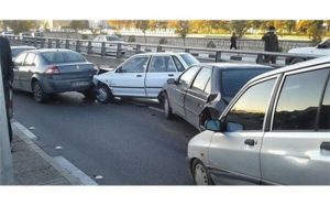 تصاویر عجیب از یک تصادف زنجیره ای در شیراز