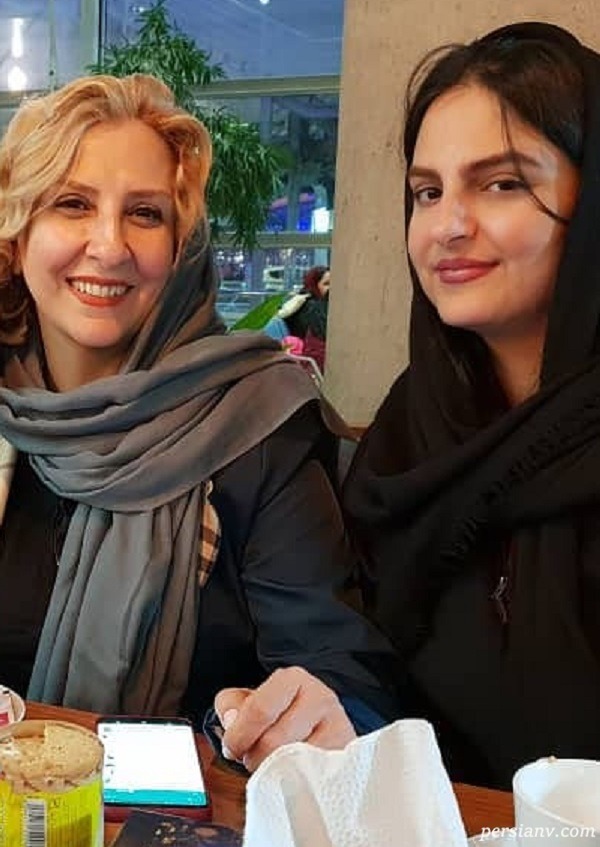 مرجانه گلچین و خواهرزاده اش