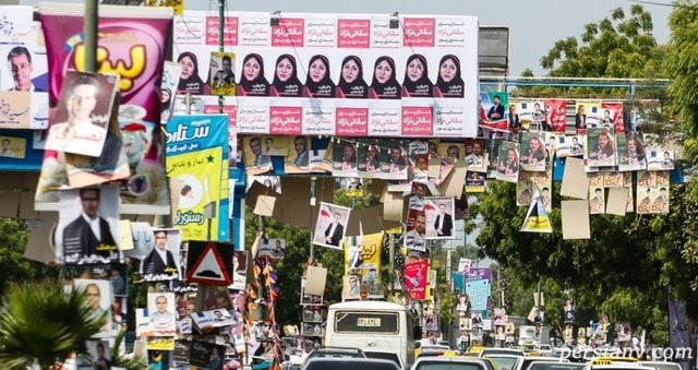 سخنرانی نماینده مجلس با پرتاب گلوله برفی به سمت او نیمه کاره ماند