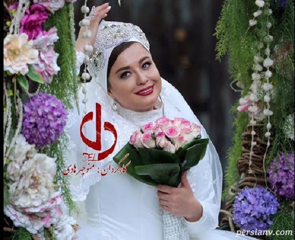 سلفی مهراوه شریفی نیا و ساره بیات با هواداران