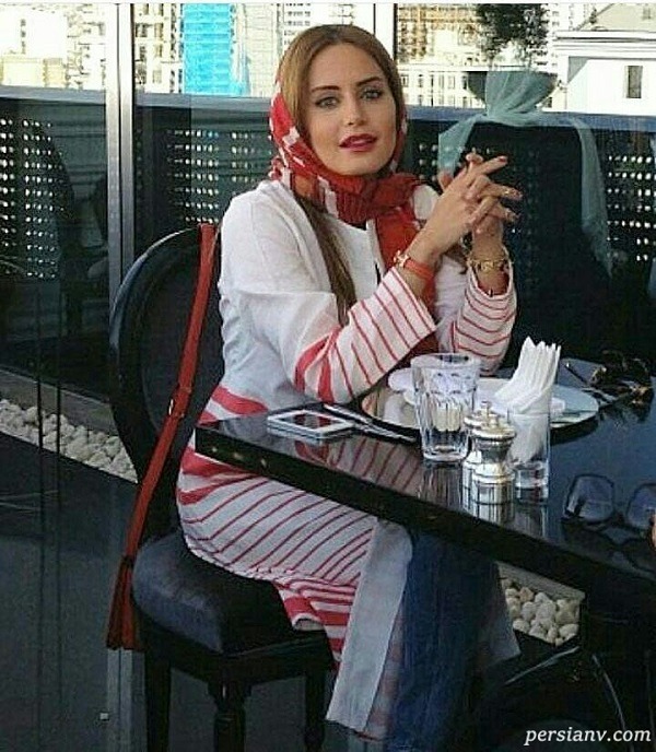 الناز شاکردوست در کافی شاپ