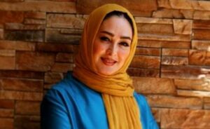 تصویر الهام حمیدی بعد از تولد فرزندش با ماسک در طبیعت