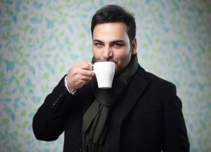 متن زیبا احسان علیخانی و بی قراری او در جشن تولد 38سالگی اش