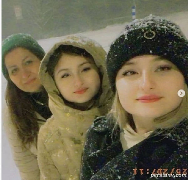 عکس سارا و نیکا فرقانی و مادرشان سارا و نیکا فرقانی و مادرشان