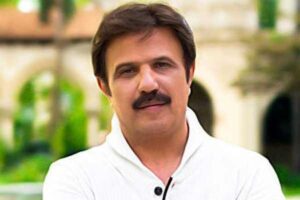 تصویر بیژن مرتضوی در بیمارستان بعد از بهبودی نسبی از کرونا