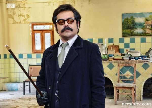 ماجرای جالب عینک خاص سام قریبیان در سریال کلبه ای در مه