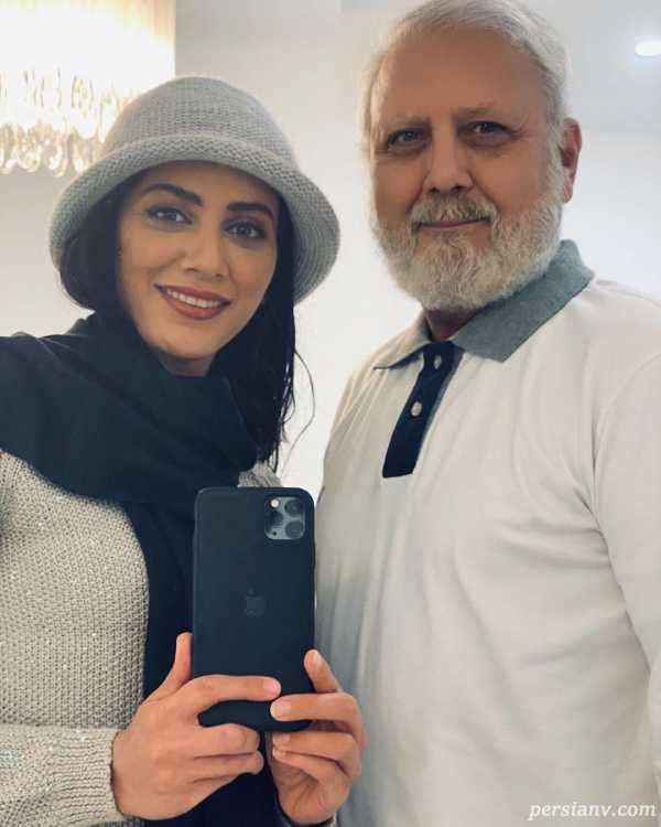 مونا فرجاد و پدر مونا فرجاد و پدر و مادرش