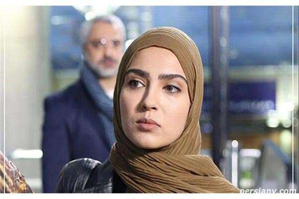پیاده روی «مونا کرمی» بازیگر از سرنوشت به همراه پدر خوشتیپش