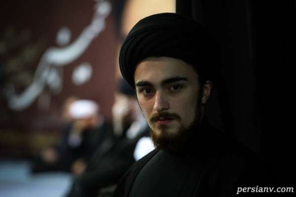 سید احمد خمینی در ورزشگاه آزادی برای مراسم قهرمانی استقلال
